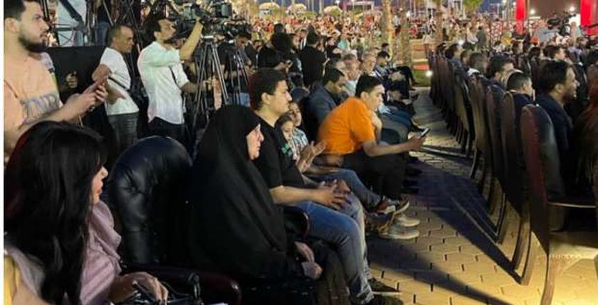 والدة محمد عبدالوهاب ونجوم الأهلي يحضرون افتتاح الفرع الجديد للنادي