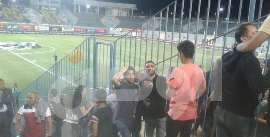 بالصور| كريم يحيى يحضر مباراة الأهلي أمام سموحة