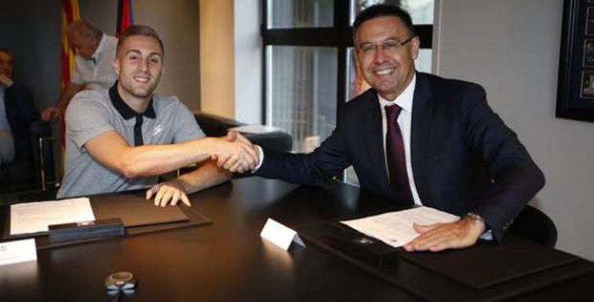 رسميا.. "ديلوفيو" يوقع على عقد لمدة عامين مع برشلونة