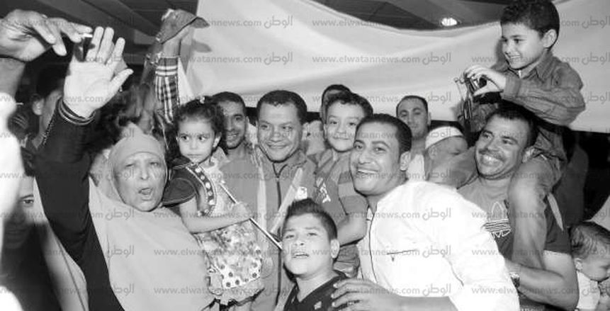 استقبال بـ"الزغاريد والطبل والتنورة" لأبطال البارالمبية فى مطار القاهرة