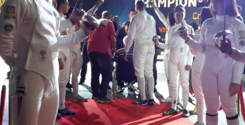 ممر شرفى من نجوم منتخب السلاح للرموز والرواد  في افتتاح بطولة العالم