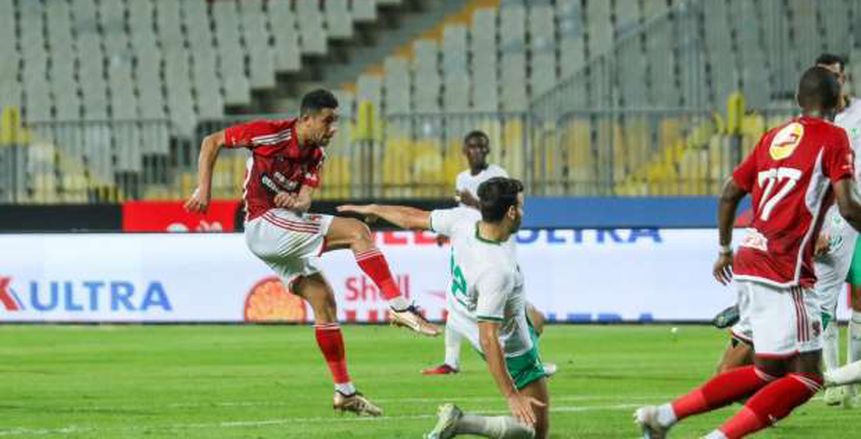 عاجل| سمير عثمان يحسم الجدل حول صحة هدف الأهلي الأول أمام المصري
