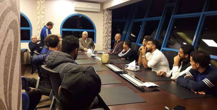 بالصور| ننشر كواليس اجتماع رئيس سموحة بـ «لاعبي الفريق» بعد استقالة علي ماهر