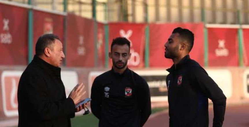 تفاصيل جلسة محمود الخطيب مع لاعبي الأهلي: لا تنظروا للعثرات السابقة