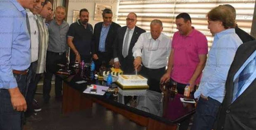 بالصور| مجلس اتحاد الكرة يحتفل بعيد ميلاد هاني أبو ريدة
