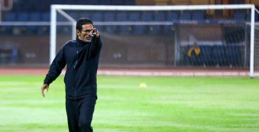 أحمد سامي يهدد لاعبي سموحة بالتجميد بعد العقوبات المالية