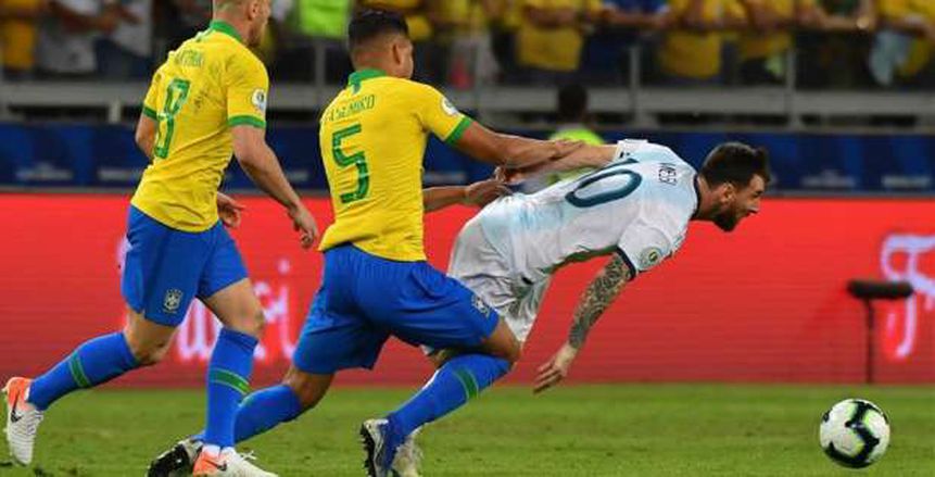 "السوبر كلاسيكو".. ميسي أساسيا مع الأرجنتين وفيرمينو يقود هجوم البرازيل