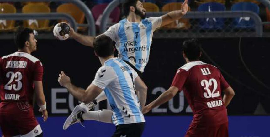 قطر تفوز على الأرجنتين وتنتظر هدية الدنمارك للتأهل لربع النهائي