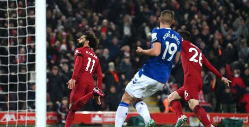 محمد صلاح يسجل هدف تقدم ليفربول على إيفرتون في الشوط الأول