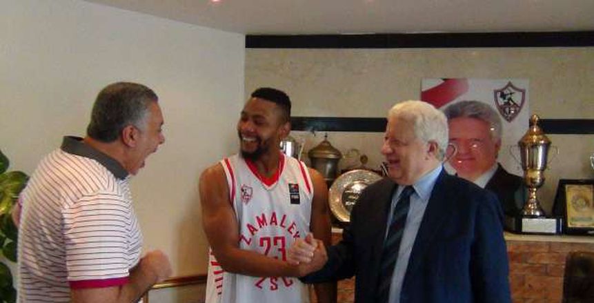 كواليس لقاء «مرتضى» مع لاعب السلة الأمريكي «تيريل ستوجلين»