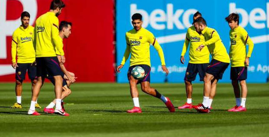 غياب سيميدو عن تدريبات برشلونة بعد كسره قواعد الدوري الإسباني