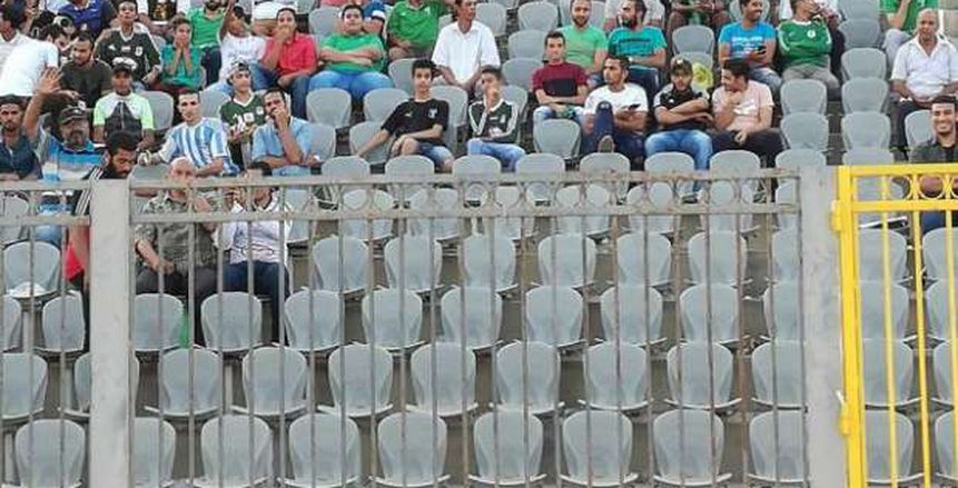 المئات يحتشدون في ملعب المصري لمشاهدة مباراة الفريق أمام الزمالك في الكأس