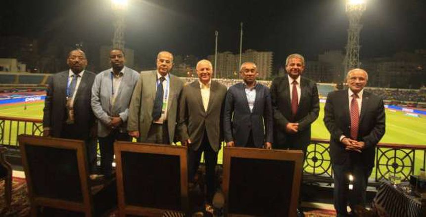 رئيس الاتحاد الافريقي لكرة القدم يحضر إفتتاح إستاد الاسكندرية