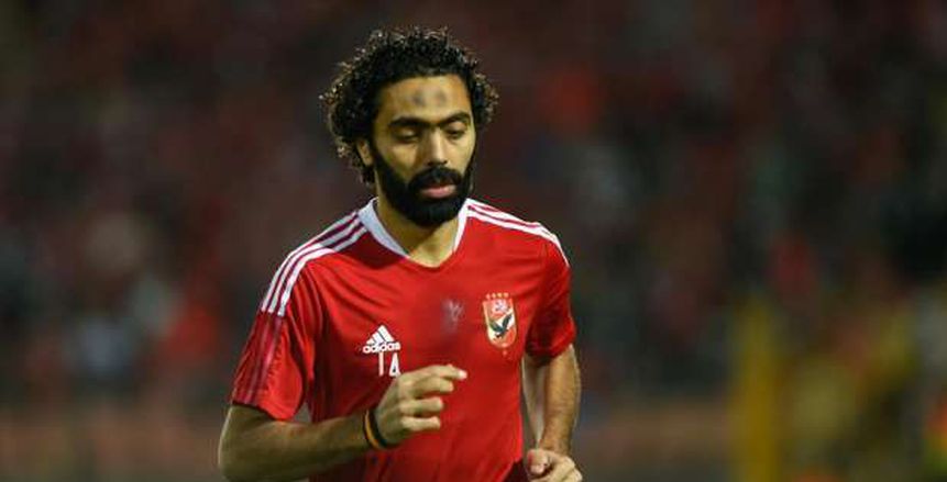 لاعبو الأهلي يطالبون بركلة جزاء لـ حسين الشحات أمام الوداد بنهائي دوري الأبطال