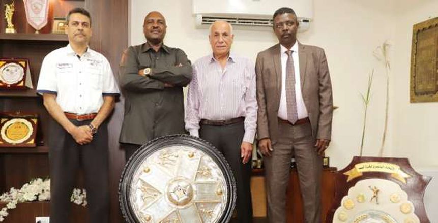 حسين لبيب يستقبل نائب رئيس المريخ السوداني «صور»