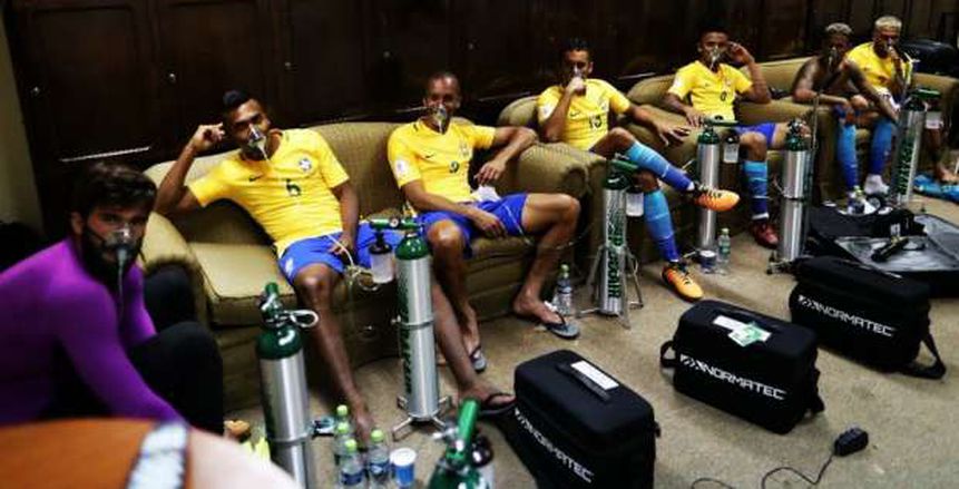 بالصور| أنابيب أكسجين في غرف ملابس لاعبي البرازيل