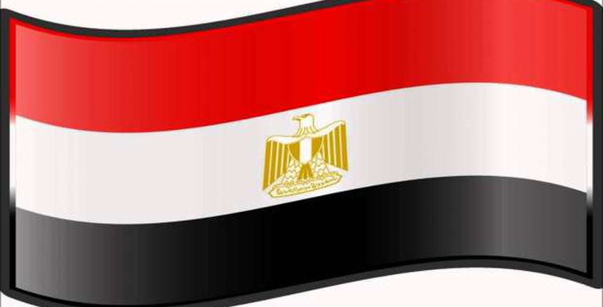 أمن الإسكندرية يضع علم مصر على مدخل برج العرب