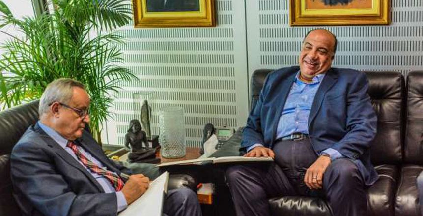 مدير مكتبة الإسكندرية يستقبل محمد مصيلحي بمناسبة صدور كتاب عن نادي الاتحاد