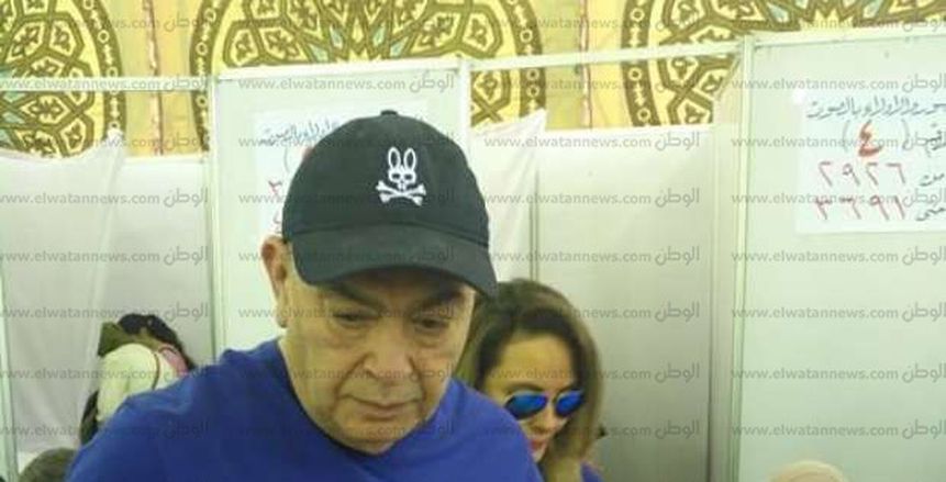 بالصور| عبدالمنصف وعماد أديب يدليان بصوتهما في انتخابات الجزيرة