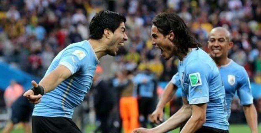 التشكيل الرسمي لمباراة الأرجنتين وأوروجواي.. ميسي يتحدى سواريز وكافاني