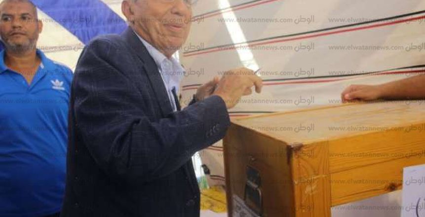 بالصور| وصول المرشح المحتمل لرئاسة الإسماعيلي للإدلاء بصوته على اللائحة الداخلية