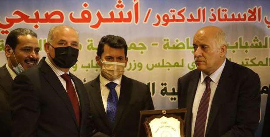 عمرو حسين رئيسا للاتحاد العربي والإفريقي لكرة السرعة