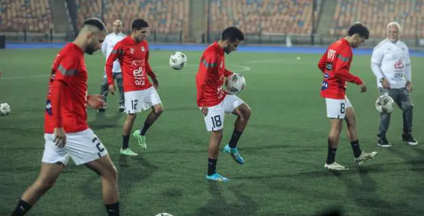 ميدو يقترح حلًا  لأزمة لاعبي الأهلي في منتخب مصر قبل لقاء سيمبا
