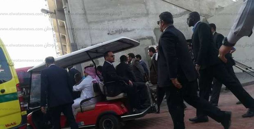 بالصور| "الخطيب" يصطحب "آل الشيخ" في جولة بغرف ملابس الأهلي الجديدة