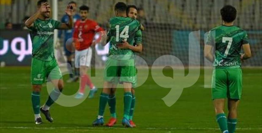 عمرو مرعي يقود هجوم المصري أمام البنك الأهلي في الدوري