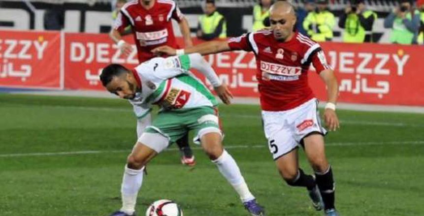 وزير الرياضة الجزائري يعترف بصعوبة استئناف منافسات كرة القدم