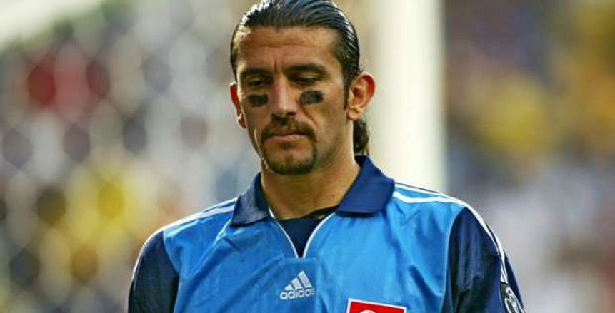 لعب في برشلونة وتألق في مونديال 2002.. من هو حارس تركيا التاريخي المصاب بكورونا؟