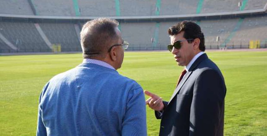 بالصور| كواليس زيارة وزير الرياضة لتفقد اعمال تطوير استاد القاهرة