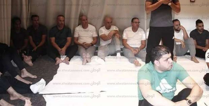 بالصور| بعثة المصري تؤدي صلاة الجمعة بمقر إقامتها في الجزائر