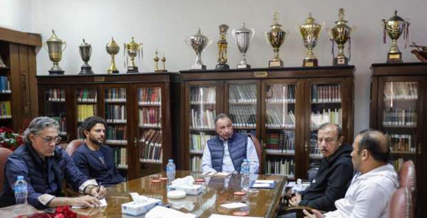 اجتماع عاجل بين الخطيب وسيد عبد الحفيظ بحضور لجنة التخطيط قبل لقاء الهلال السوداني