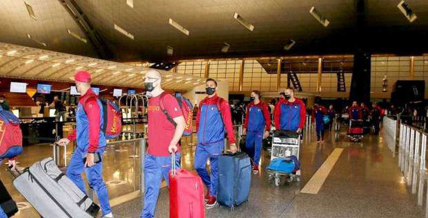 وصول بعثة منتخب قطر لكرة اليد إلى مطار برج العرب على متن طائرة خاصة