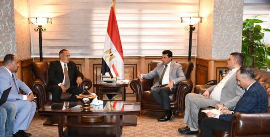 وزير الرياضة يبحث استعدادات استضافة مصر لبطولة أفريقيا لليد