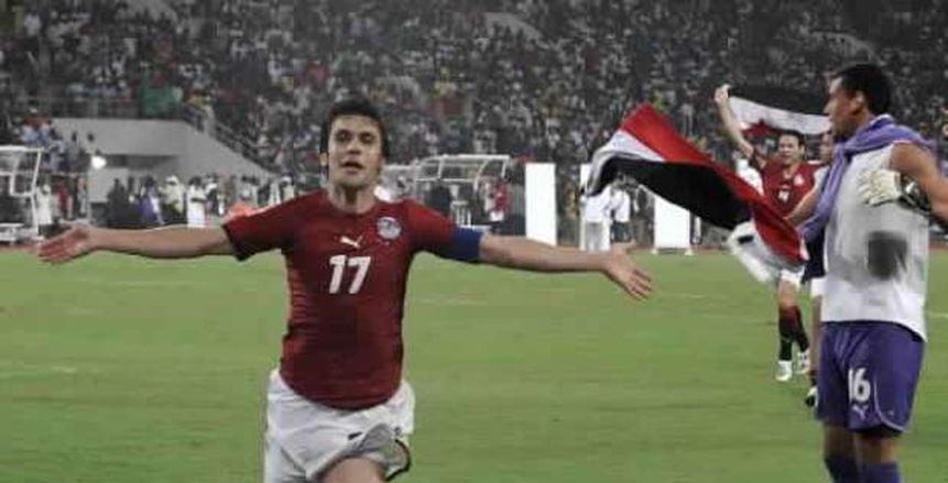 13 مباراة تفصل بوفون عن خطف لقب عميد لاعبي العالم من أحمد حسن