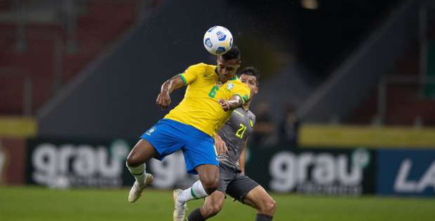 تعادل سلبي وإصابة قوية لـ نيمار في الشوط الأول بين البرازيل والإكوادور
