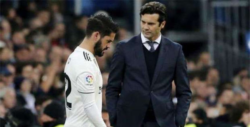 تقارير إسبانية تكشف أسباب خلافات «إيسكو وسولاري» في ريال مدريد