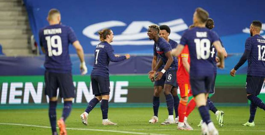 ديشامب بعد إهدار بنزيما ركلة جزاء مع منتخب فرنسا: ربما يدخر الأهداف