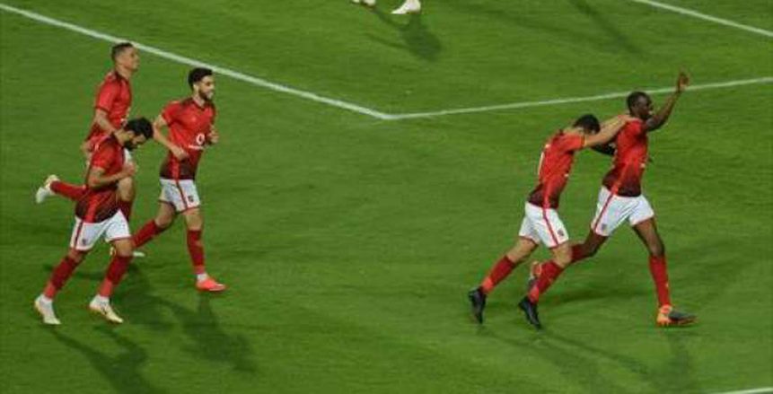 شوط أول سلبي بين الأهلي والنجمة في البطولة العربية