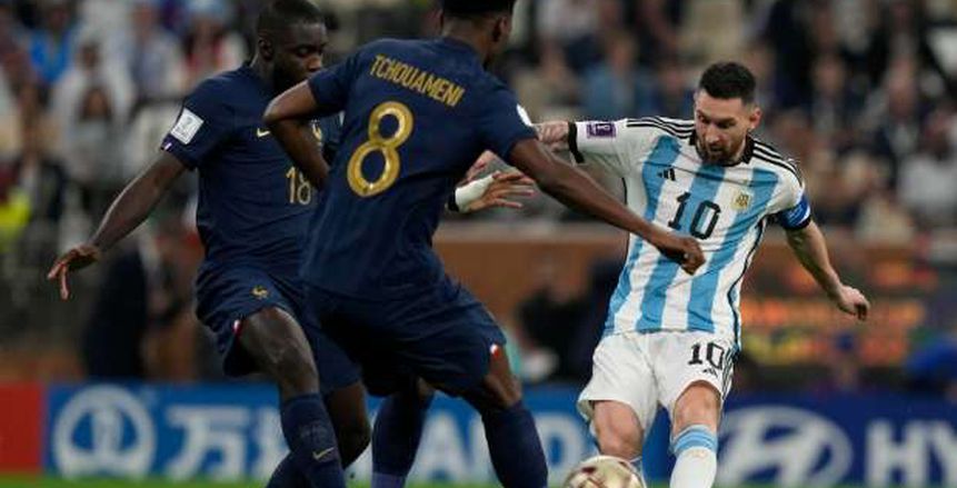 مباراة للتاريخ تنتهي بالتعادل بين فرنسا والأرجنتين بالمونديال.. والحكم يلجأ للأشوط الإضافية