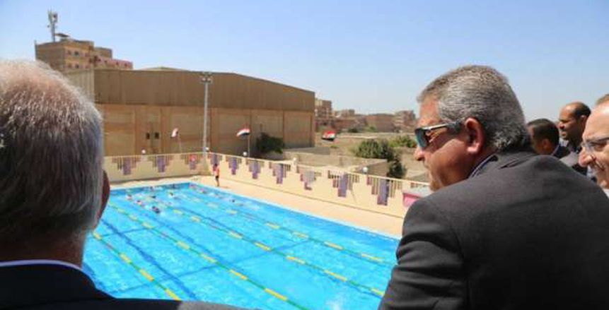 وزير الشباب ومحافظ بنى سويف يفتتحان حمام سباحة بنادى متحدى الإعاقة