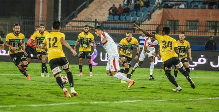 75 دقيقة| رئيس الزمالك يُهاجم حكم المباراة.. والإنتاج يواصل تماسكه الدفاعي