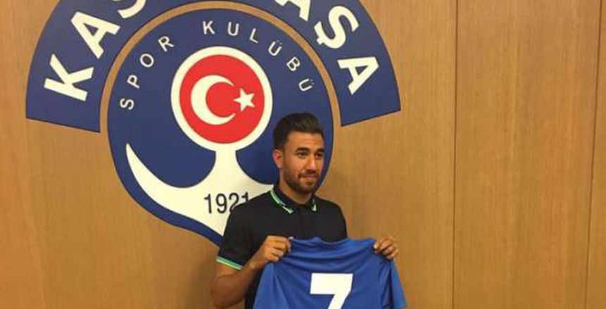 خاص| "تريزيجيه" يوضح أسباب اختياره الرحيل إلى الدوري التركي