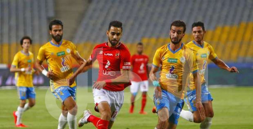 عمرو السولية يعرض أشعة إصابته على جهاز منتخب مصر