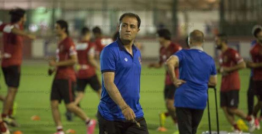 أحمد أيوب يقود فريق الأهلي فنيا استعدادا لكأس مصر عقب مباراة الوداد