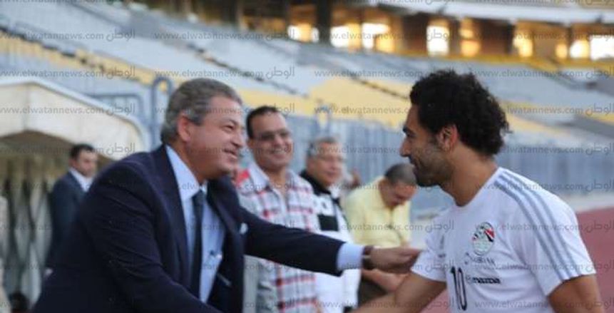 وزير الرياضة يحضر مباراة المنتخب الودية أمام تونس
