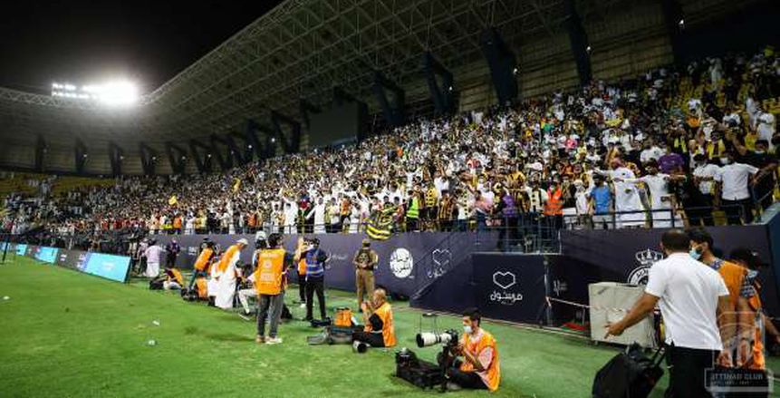 ملعب الجوهرة المشعة: الشماريخ في مباراة الاتحاد والفتح بموافقة رسمية