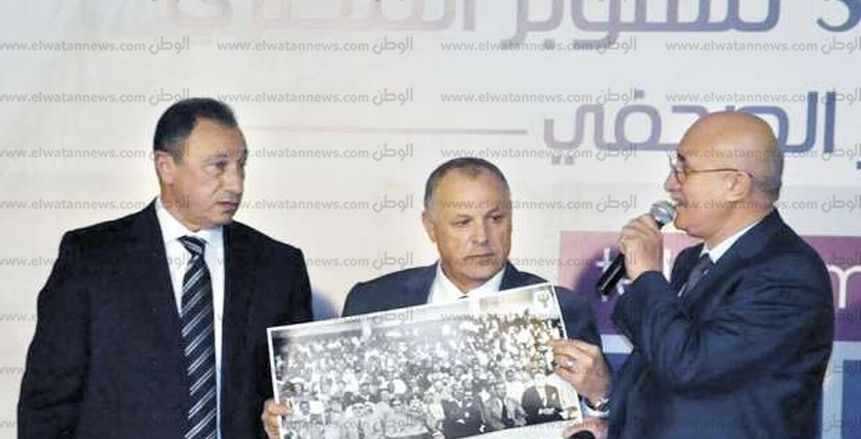 المصري يعلن انتهاء أزمة القيد ويوجه الشكر لهاني أبو ريدة